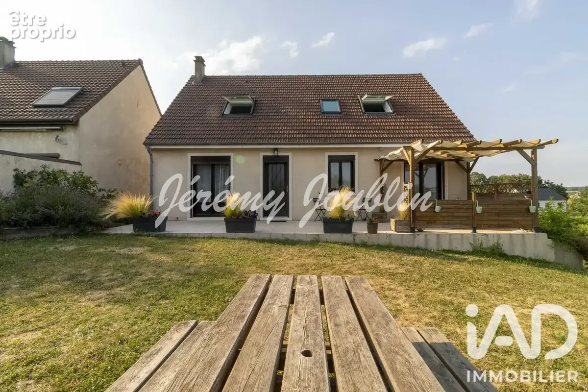 Photo 1 - Maison à JOUY-LE-MOUTIER