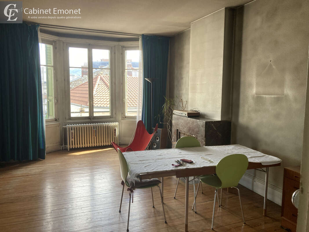 Appartement à SAINT-ETIENNE