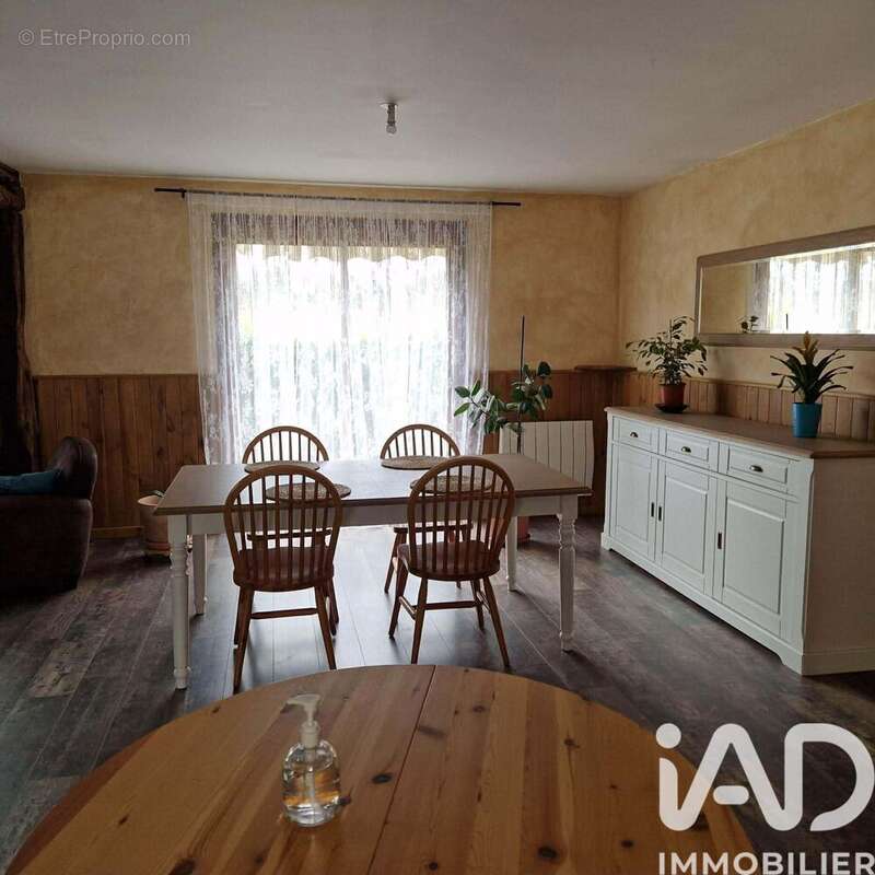 Maison 88 m² à Saint-Prix  - photo 5