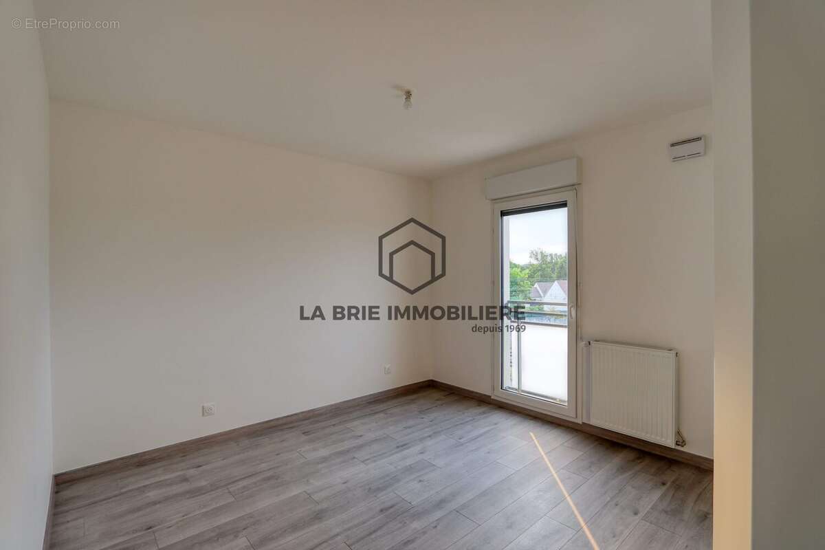 Appartement 63 m² à Mennecy  - photo 7