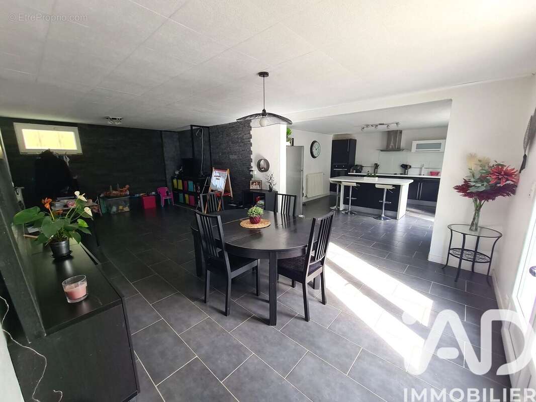 Photo 8 - Maison à SAINT-SAVINIEN