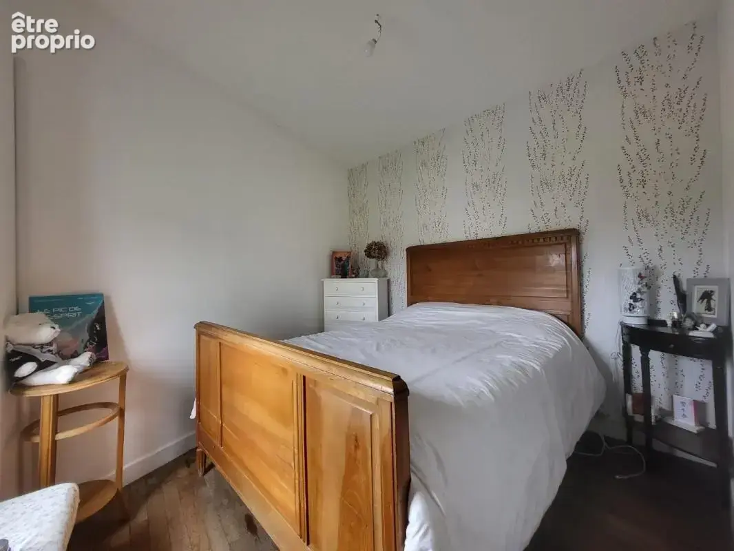 Maison 104 m² à Dun-Le-Palestel  - photo 9