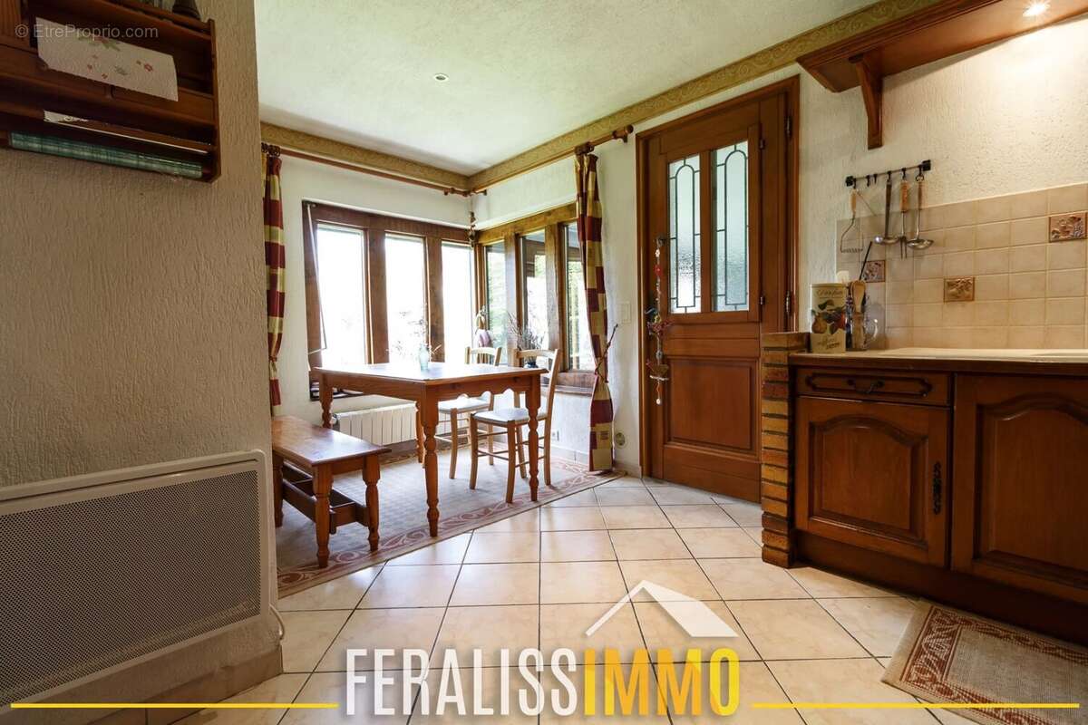 Maison à VAUX-SUR-SEINE