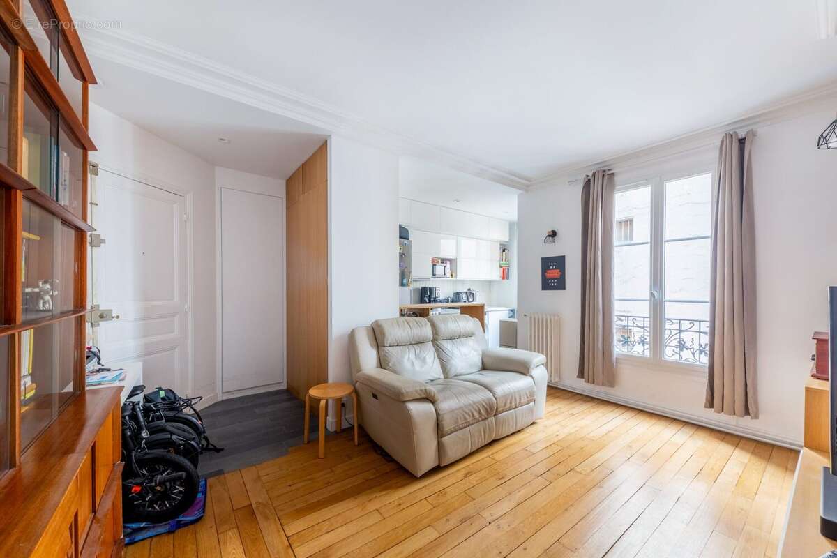 Appartement à PARIS-15E