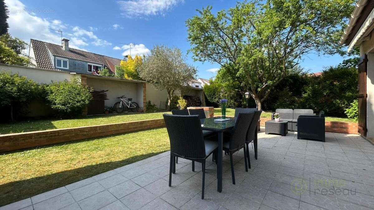 Maison à MOUSSY-LE-NEUF
