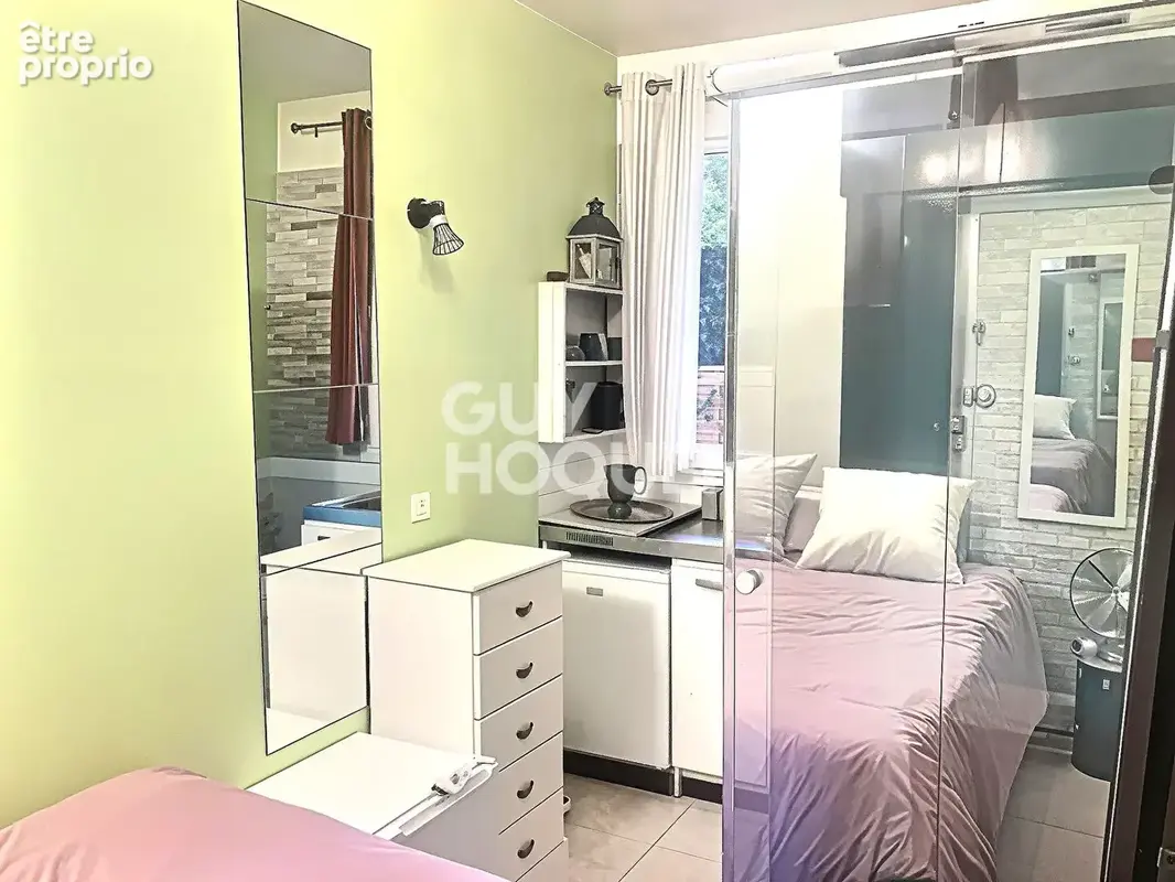 A vendre 2 chambres de service réunies de 18,'45 m²  13008 Marseille - photo 3