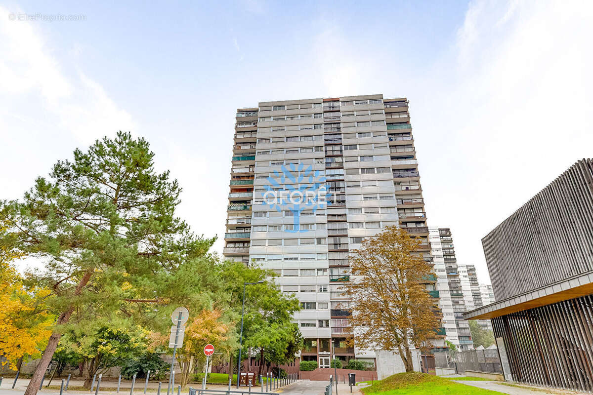 Appartement à FONTENAY-SOUS-BOIS