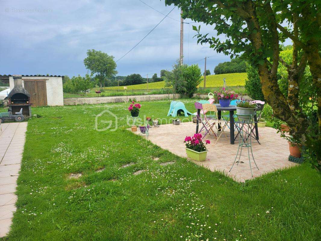 Maison en pierre+ maison locative-hangar et dependances sur parcelle de 8000 m² - photo 25