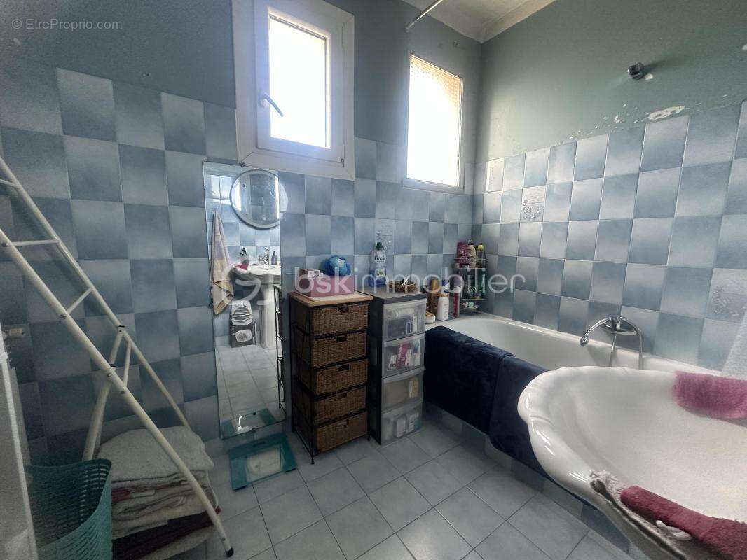 Appartement à SAINT-MARTIN-DE-VALGALGUES