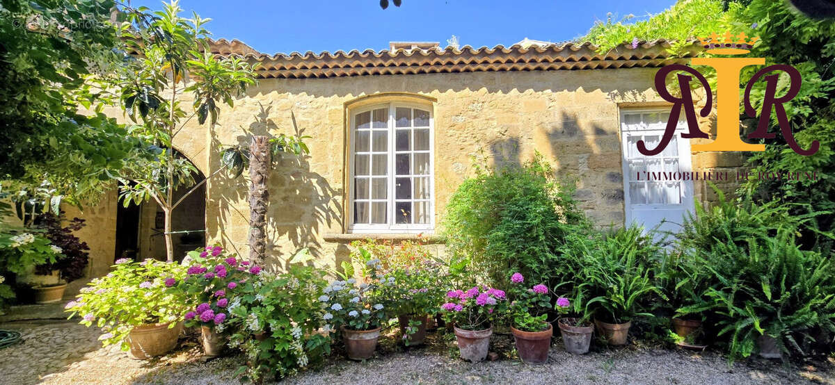 Maison à ROGNES