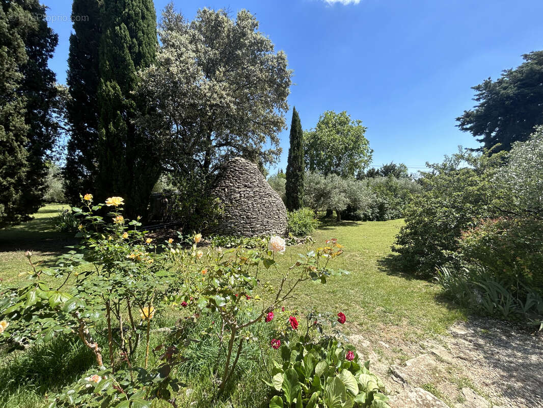 Maison à MONTAREN-ET-SAINT-MEDIERS