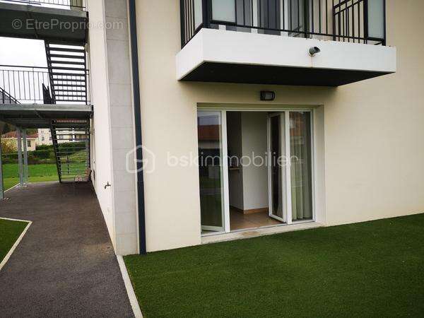 Appartement à SAINT-ETIENNE-DE-SAINT-GEOIRS