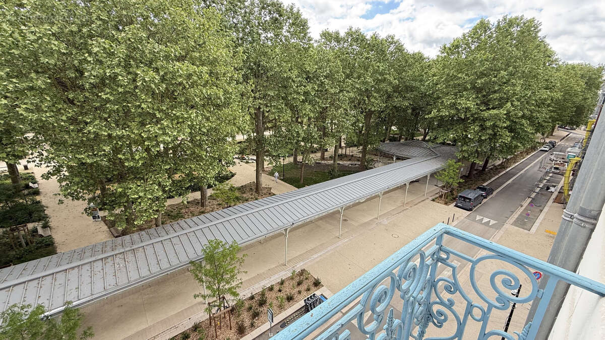Appartement T3 face au parc des Sources avec balcon et ascenseur - photo 17