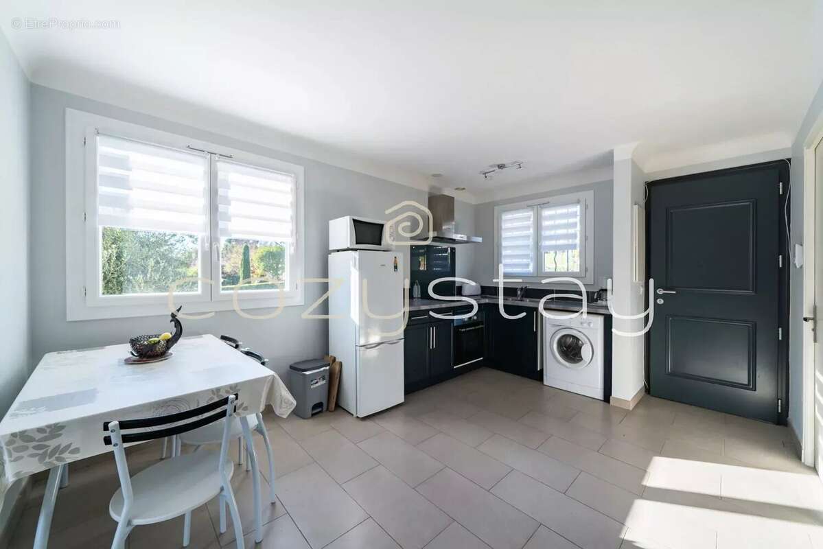 Maison à MANDELIEU-LA-NAPOULE