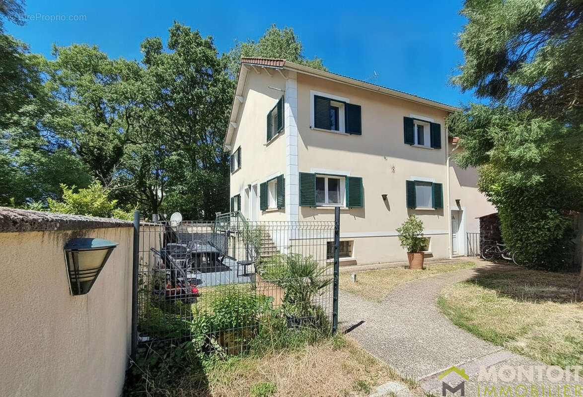 Appartement à YERRES
