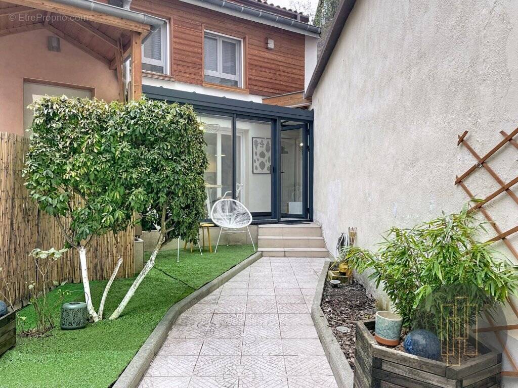 Maison à VILLEURBANNE