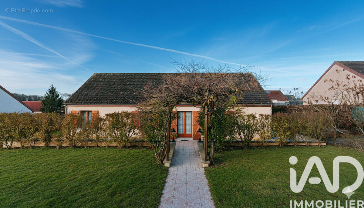 Photo 1 - Maison à SAINT-GEORGES-SUR-MOULON