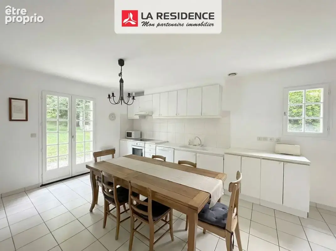 Maison 298 m² à L'etang-La-Ville  - photo 4