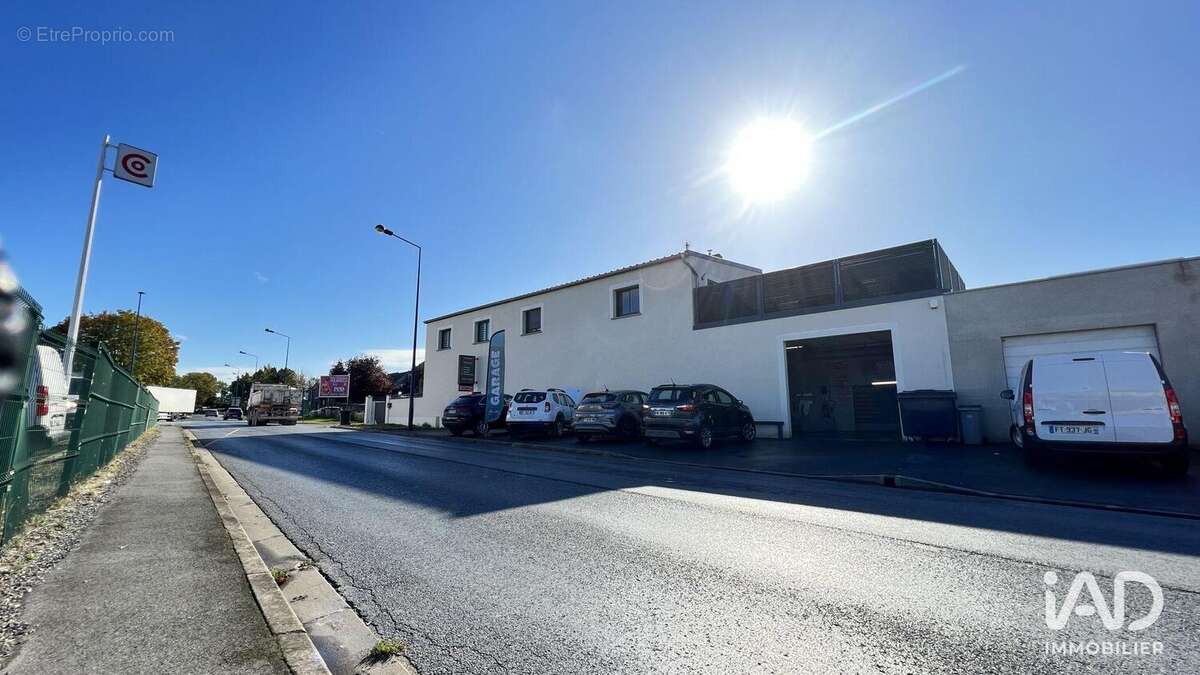 Photo 2 - Commerce à BETHENY