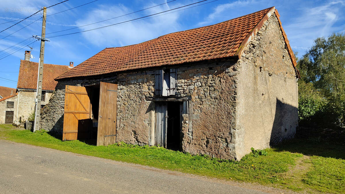 Maison à JOUEY