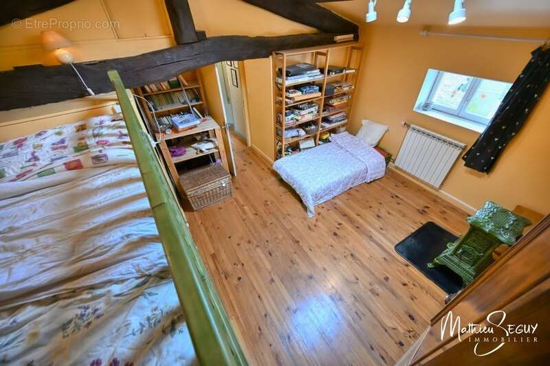 Maison à SAINT-MARTIN-EN-HAUT