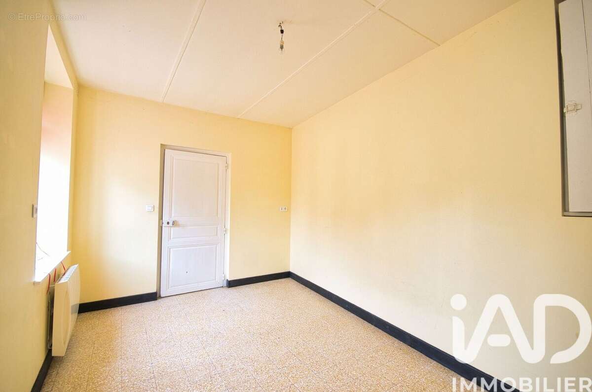 Maison 86 m² à Somme-Suippe  - photo 7