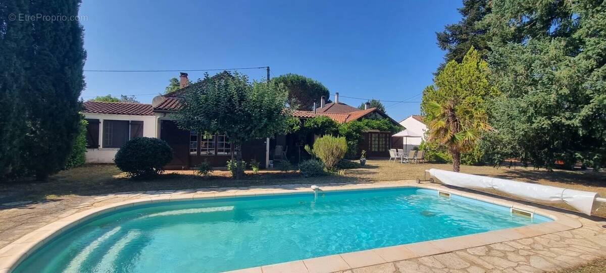 Maison de plain pied avec piscine - photo 2
