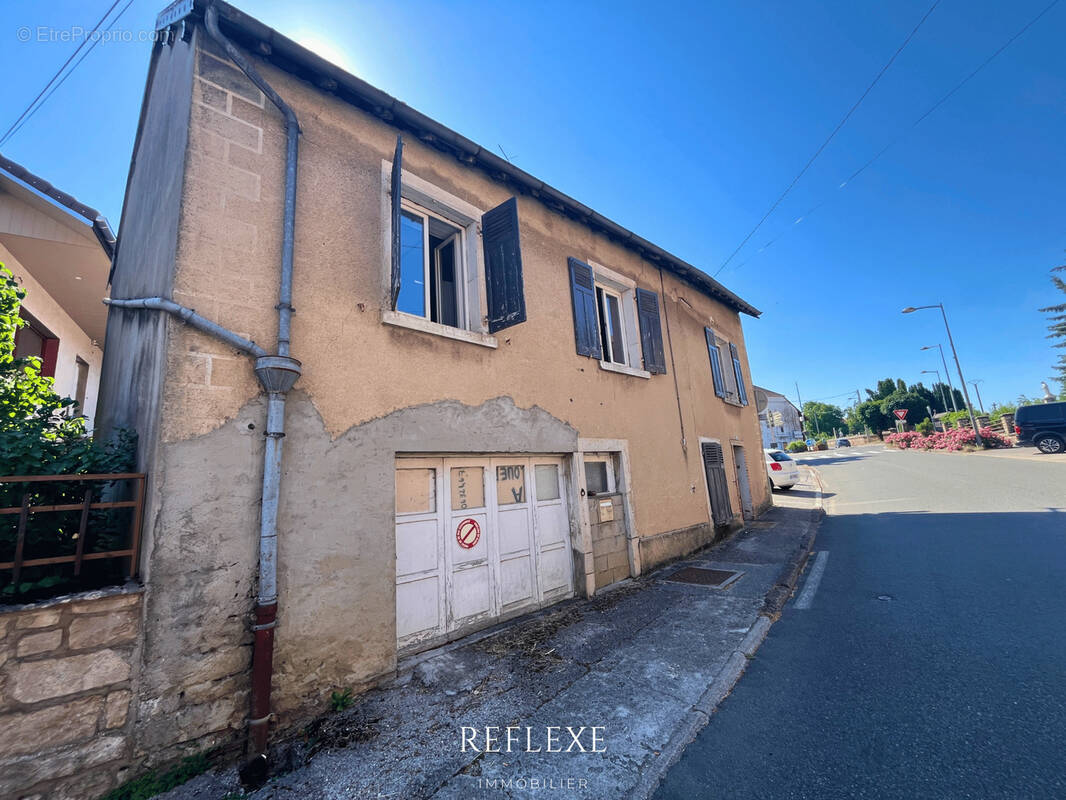 Maison à AMANCEY