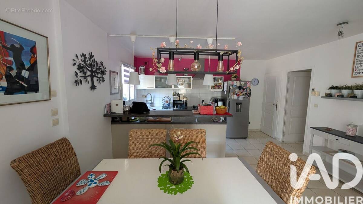 Photo 1 - Appartement à L'ISLE-SUR-LA-SORGUE