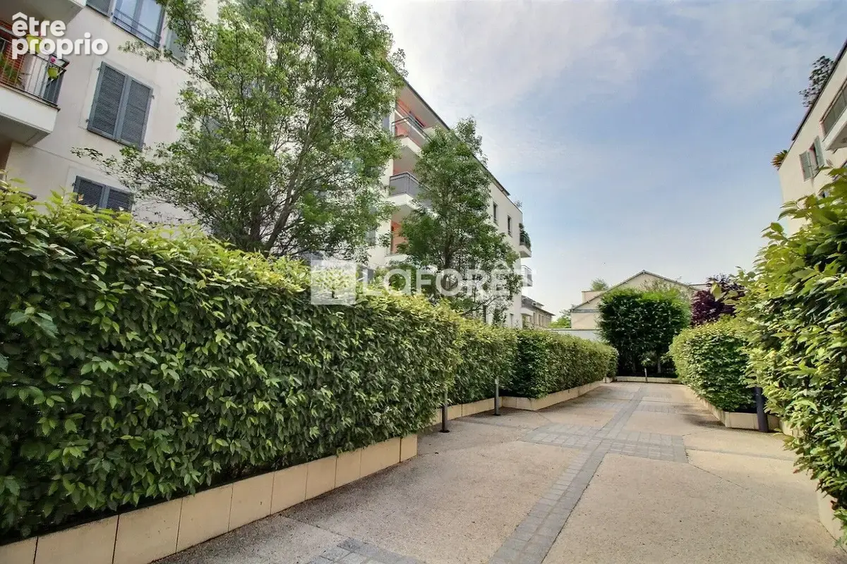 Appartement Rueil Malmaison 2 pièce(s) 45 m2 - photo 2