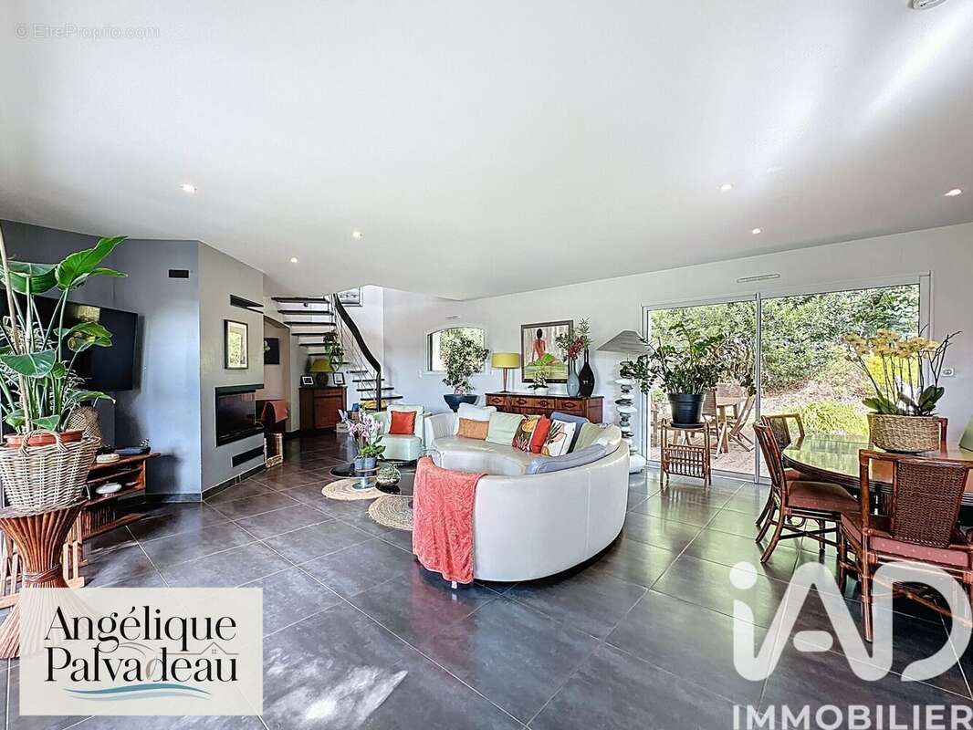 Photo 2 - Maison à CLOHARS-CARNOET