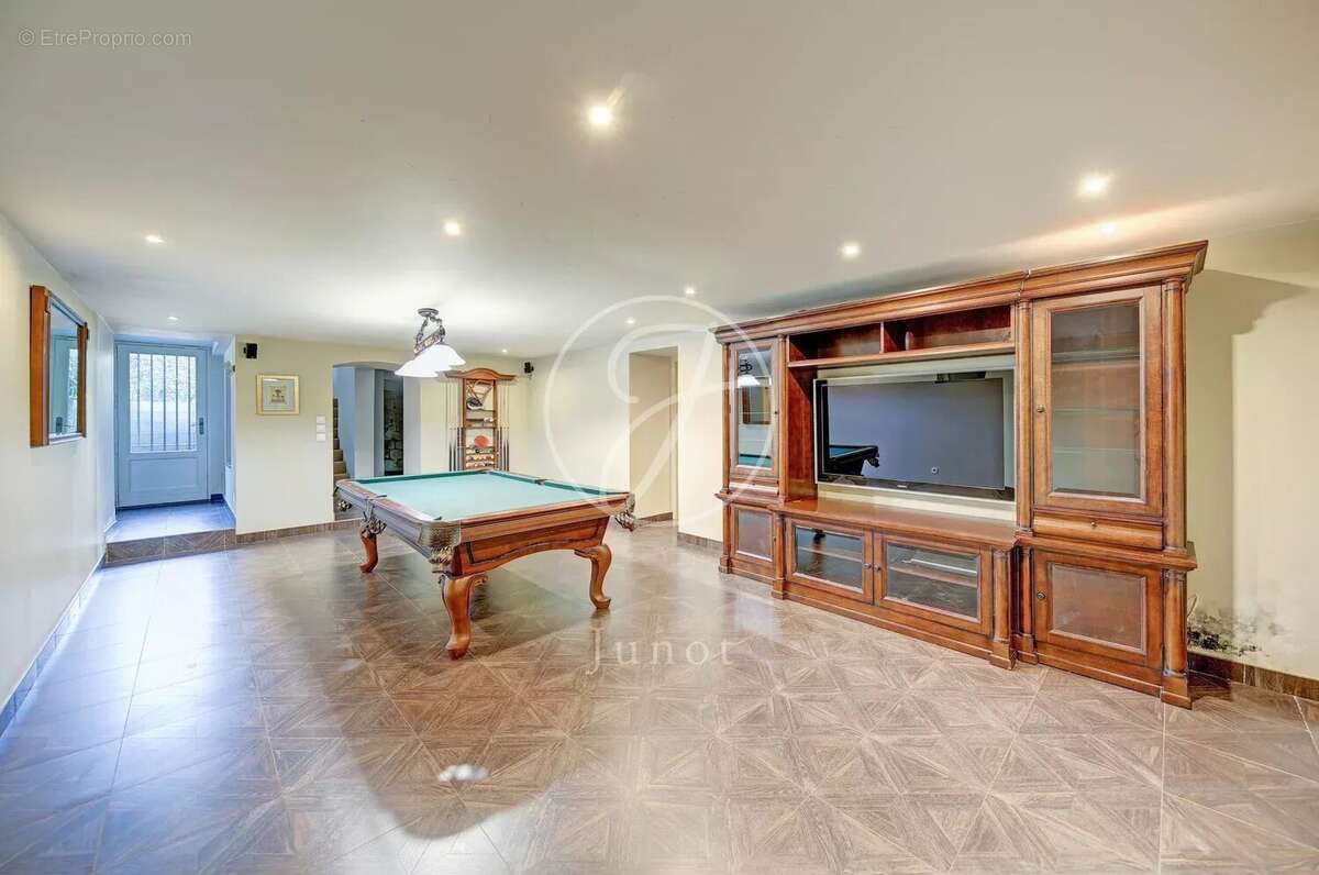 Maison à CROISSY-SUR-SEINE