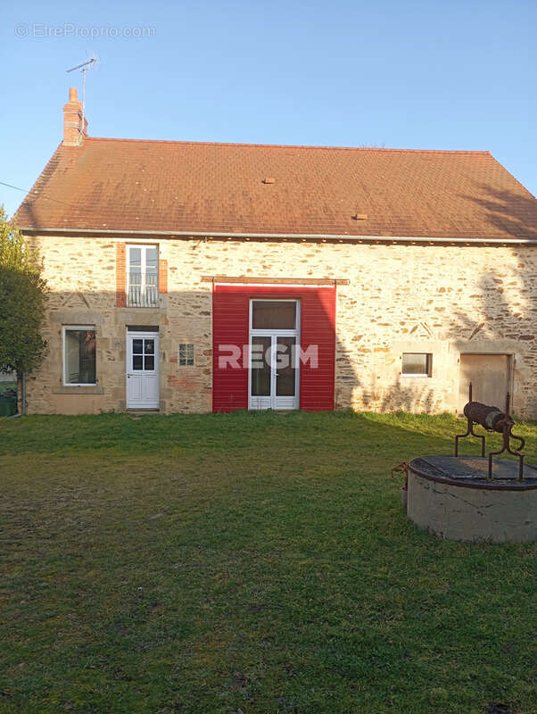 Maison à POULIGNY-NOTRE-DAME