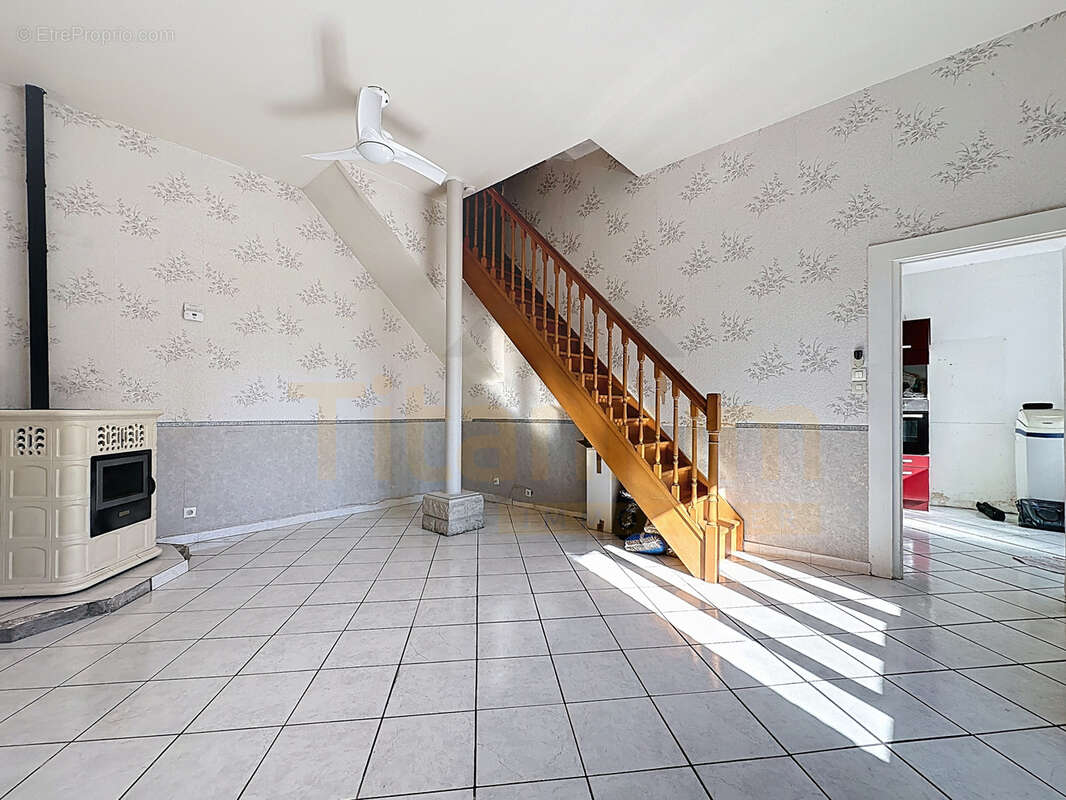 Maison à ETREPAGNY
