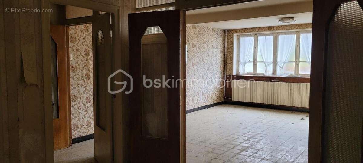 Hargnies : Grande Maison de 213m² dans un village Proche de la Frontière Belge - photo 3