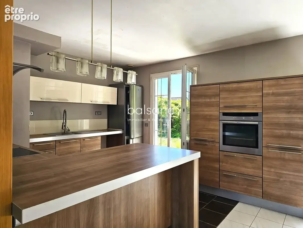 Maison 6 pièces 140 m² à vendre à Notre-Dame-De-Bondeville (76960) - photo 2