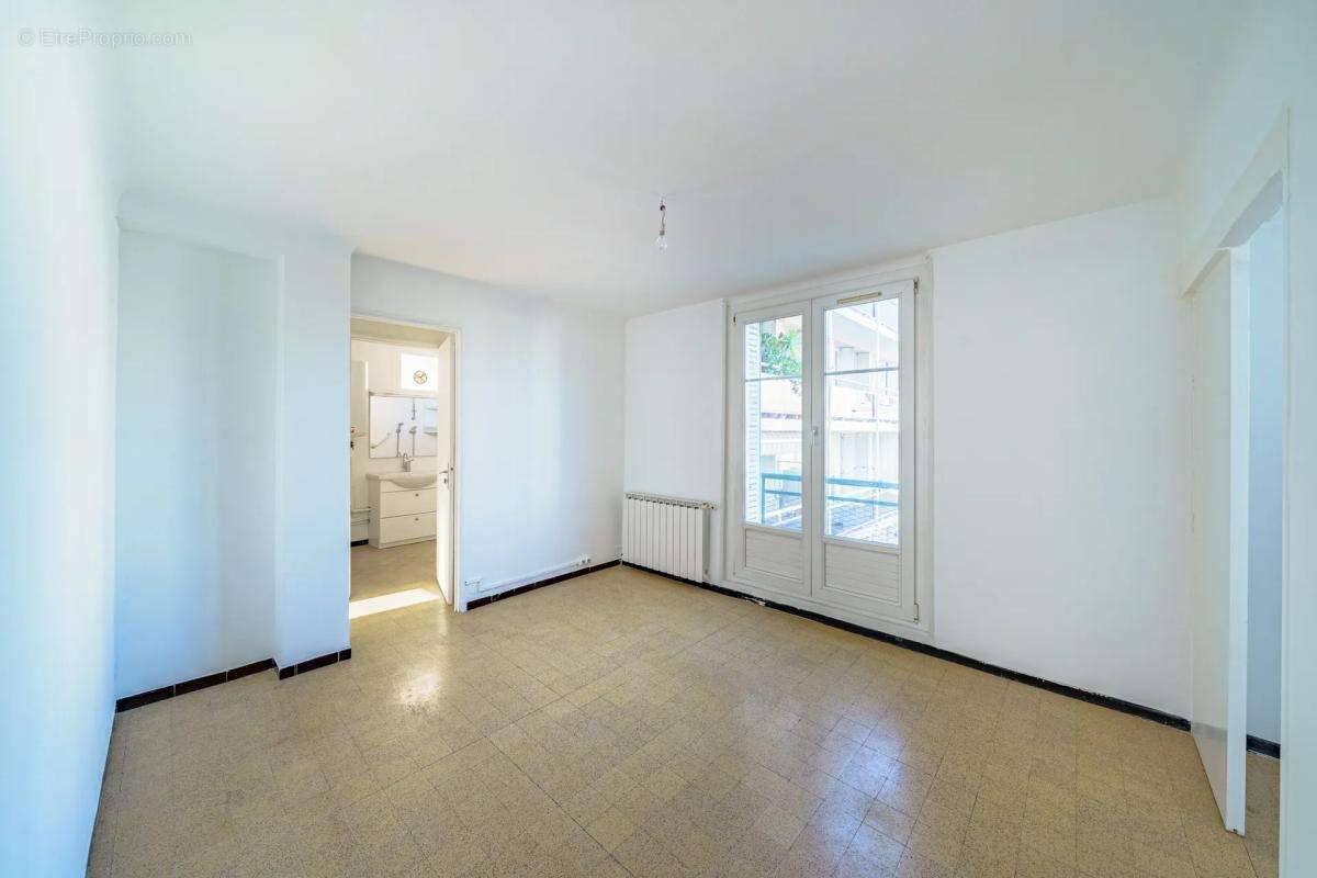 Appartement à MARSEILLE-8E
