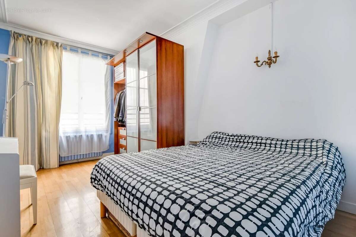 Appartement à PARIS-3E