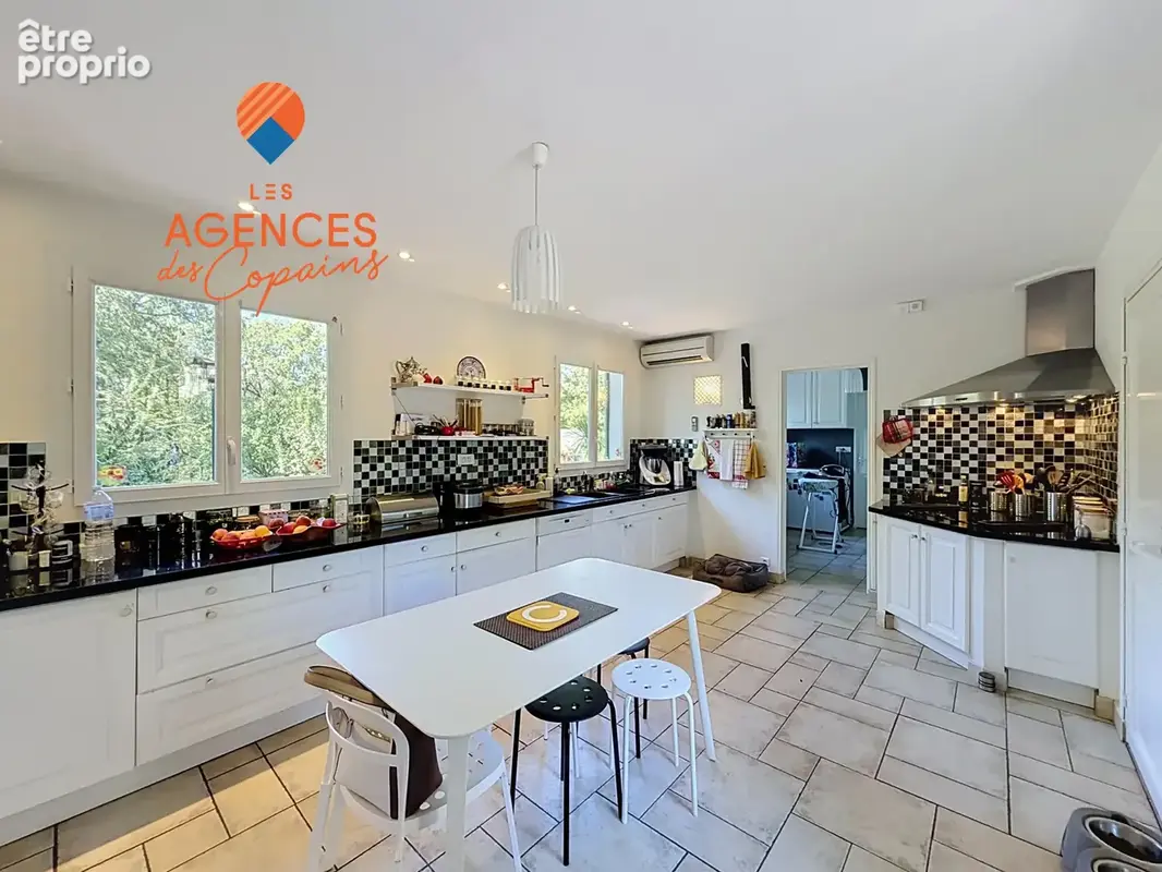 Sollies-pont, les ruscats, magnifique propriete de 5900 m2 avec dependances, piscine, fontaines et bassin - photo 10