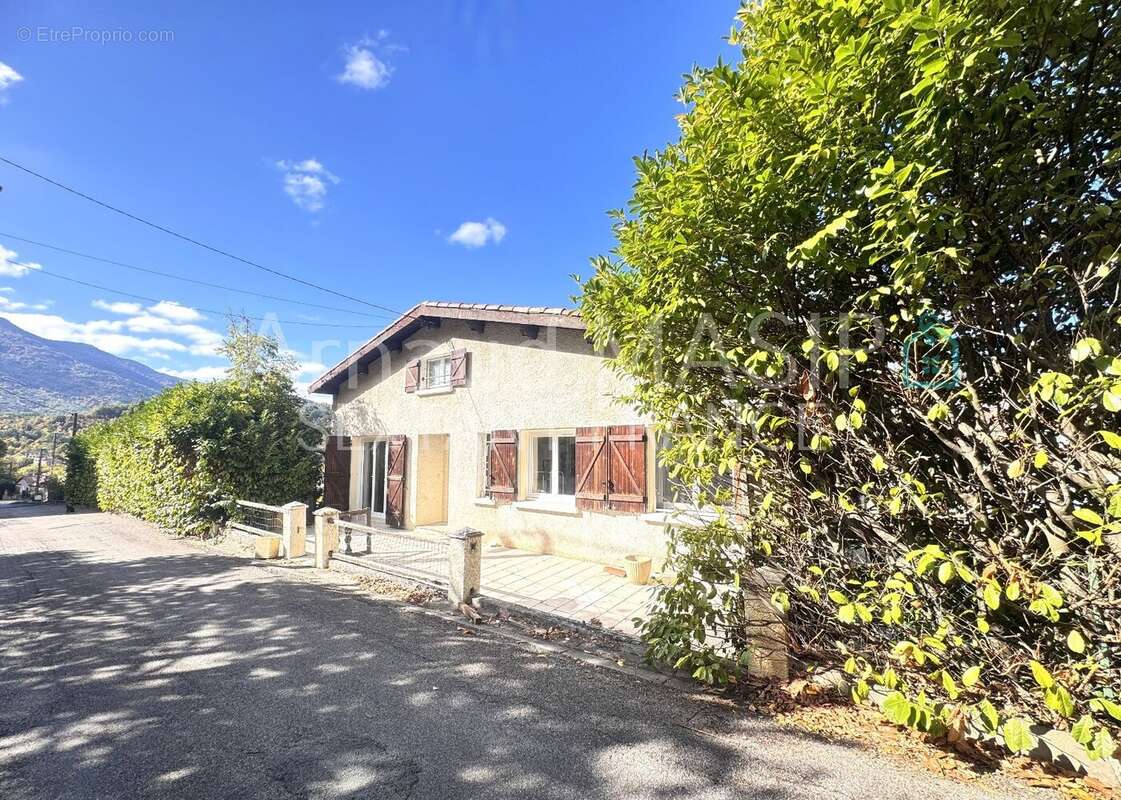 Maison à AXAT
