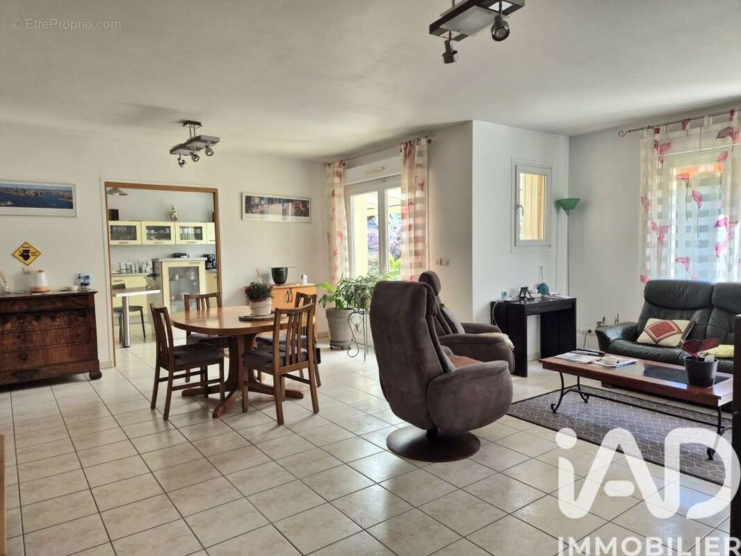 Photo 6 - Maison à MONTGERON