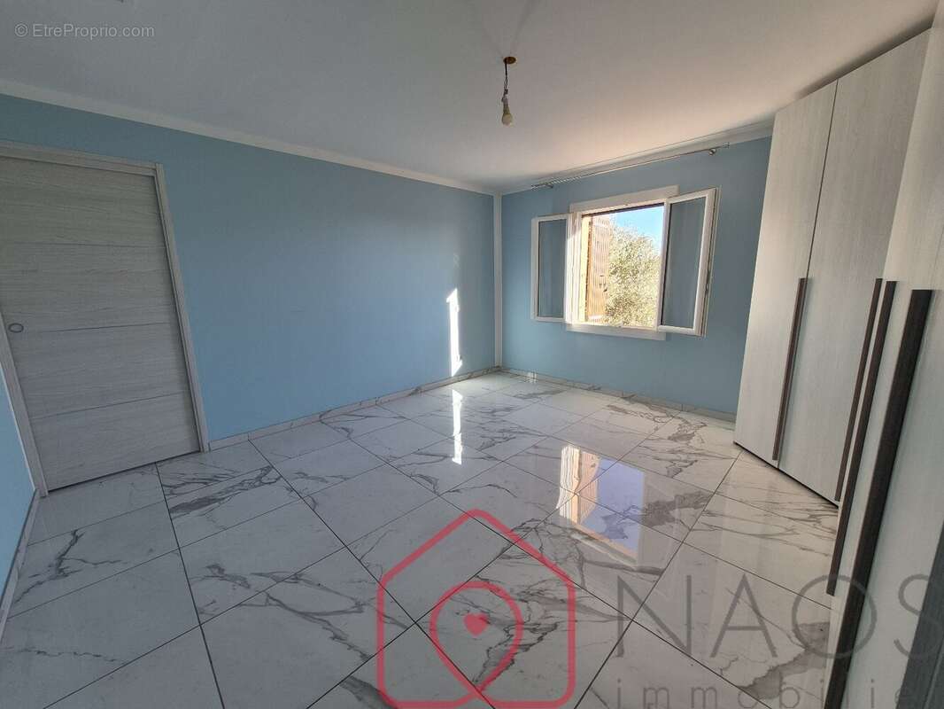 Maison à VILLENEUVE