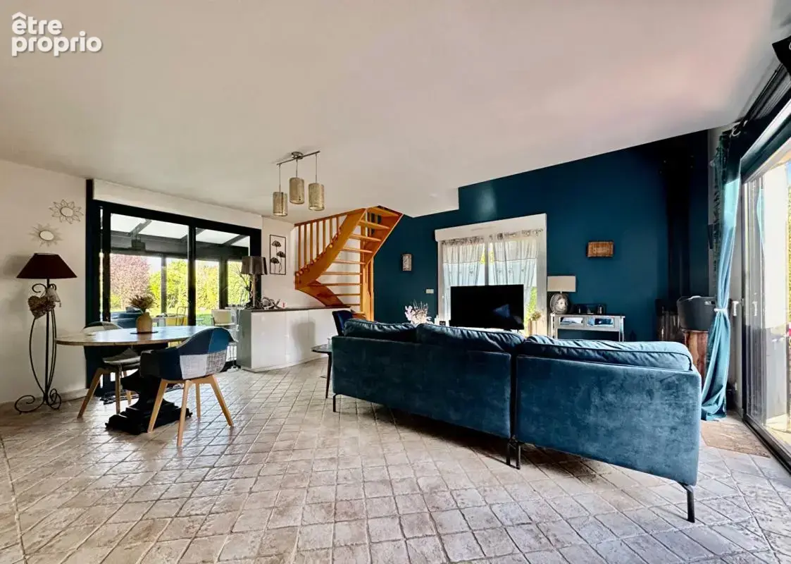 Maison 129m2, 4 chambres  , 2 sdb  + studio indépendant  , parcelle 1600m2  Sains-en-Amiènois - photo 4