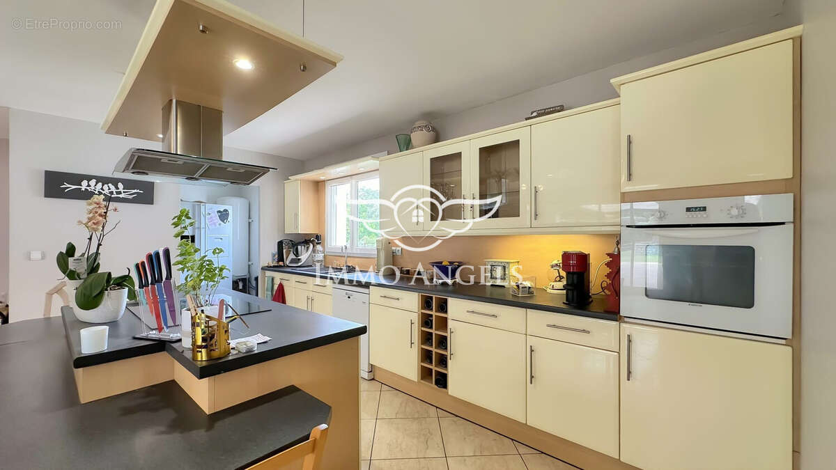 Maison 140 m² à Prades-Le-Lez  - photo 7