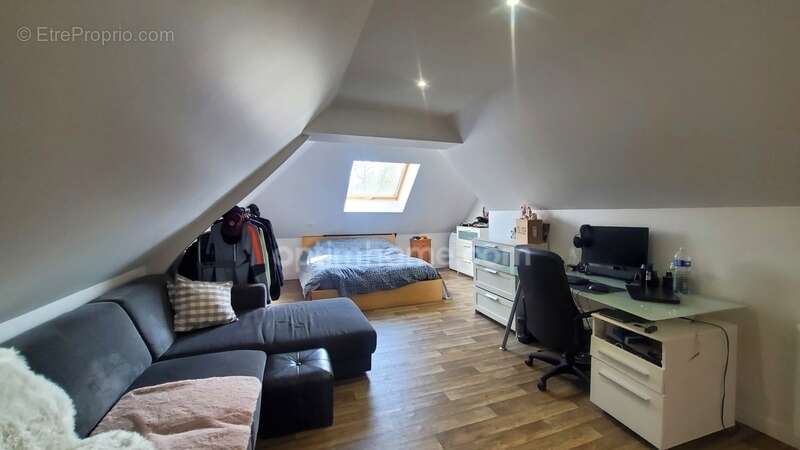 Maison à LATTRE-SAINT-QUENTIN