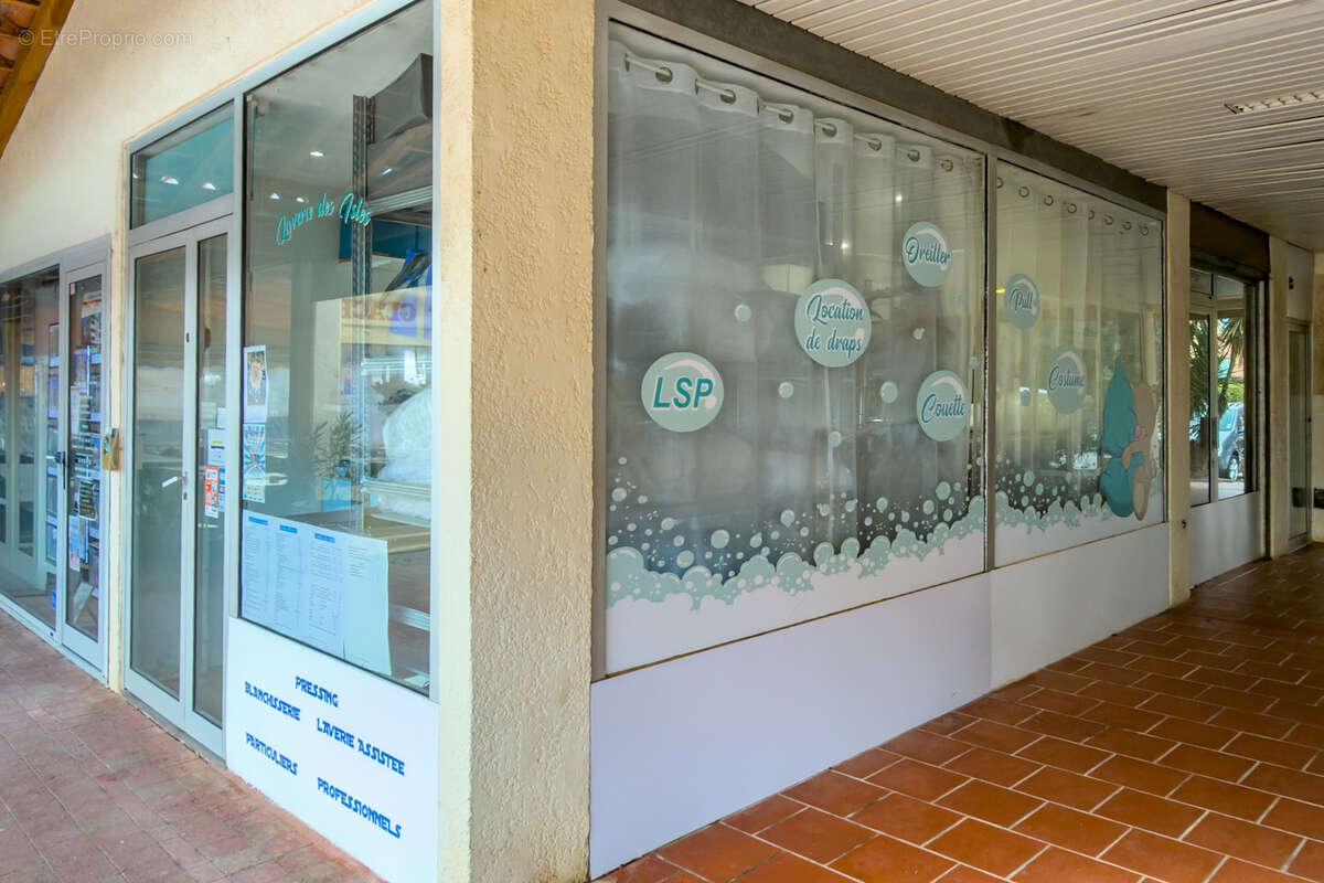 Commerce à LA LONDE-LES-MAURES