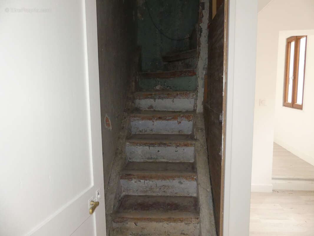 Appartement à FONTVIEILLE