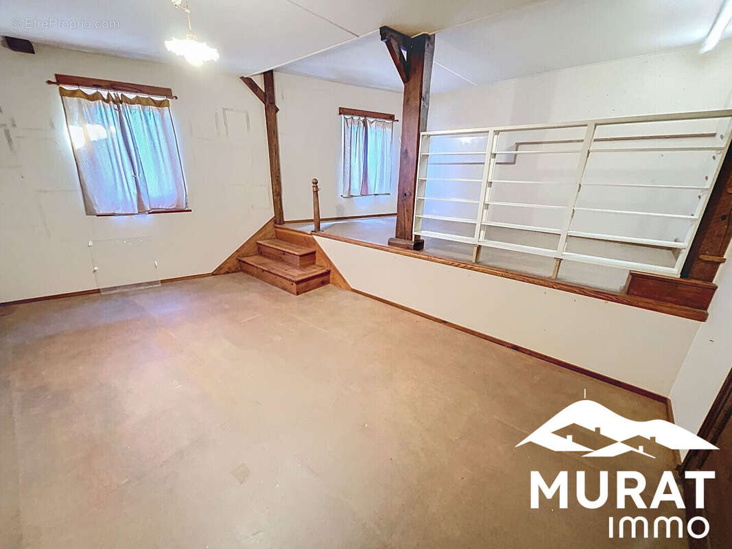 Maison à SAINT-AMANT-TALLENDE