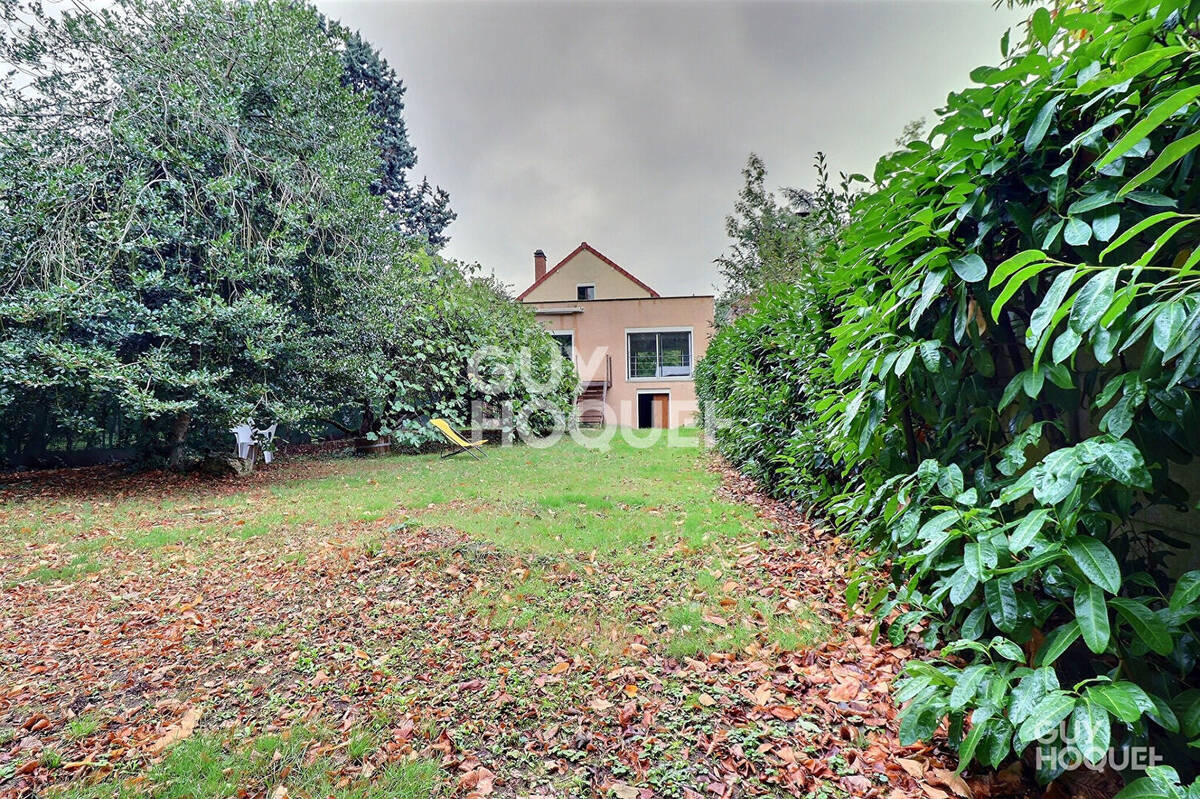 Maison à SAINTE-GENEVIEVE-DES-BOIS