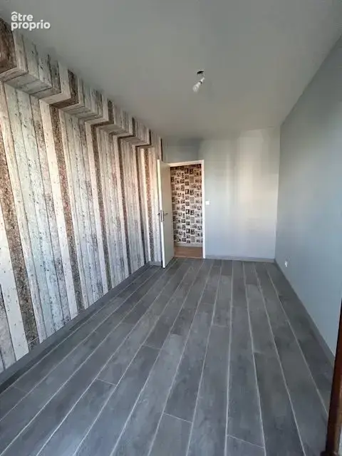 Appartement 84 m² à Villars  - photo 3